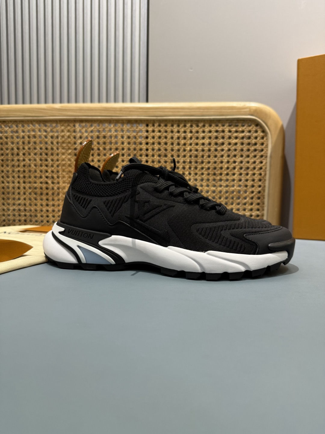 Lv Sneakers-193
