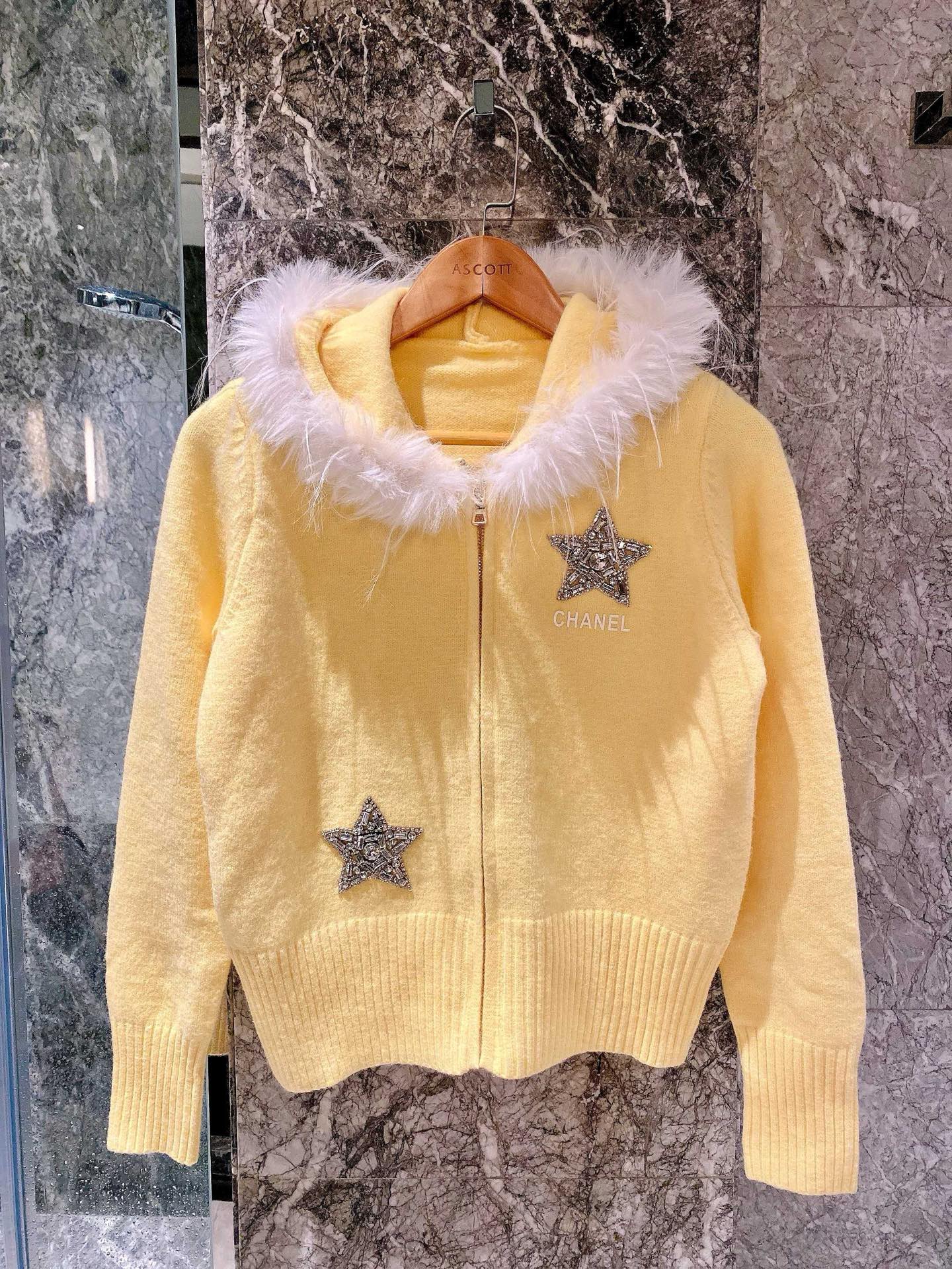 Chanel Clothing-238
