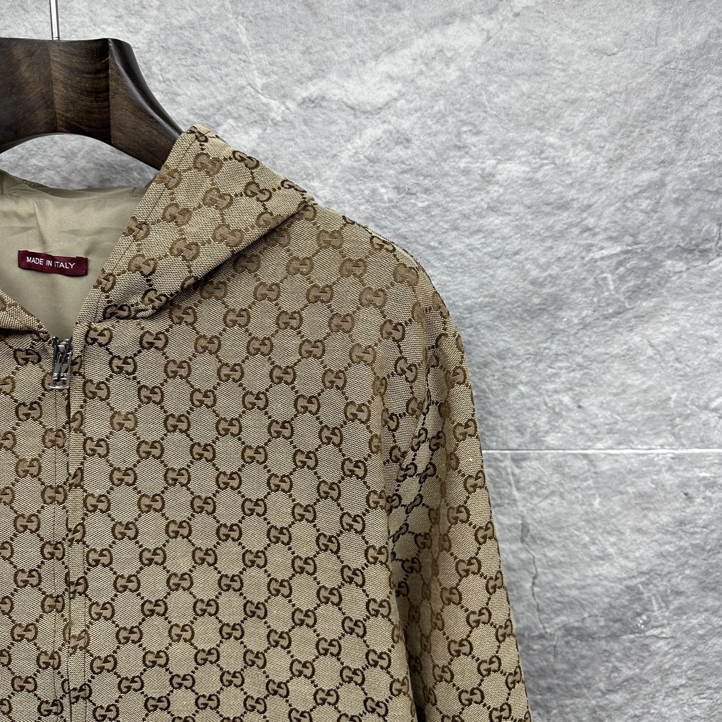 Gucci Clothing-360