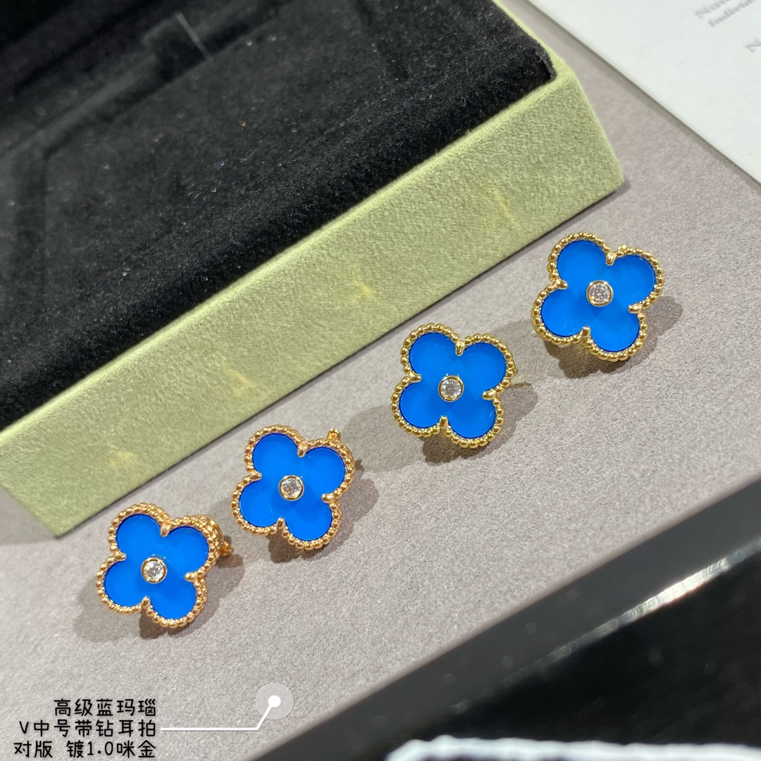 Van Cleef & Arpels earring-60