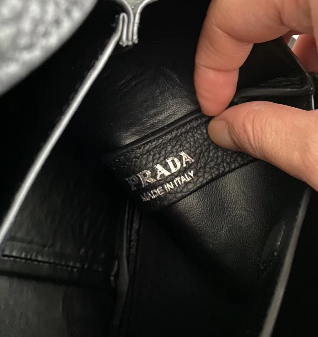 Prada bag-192