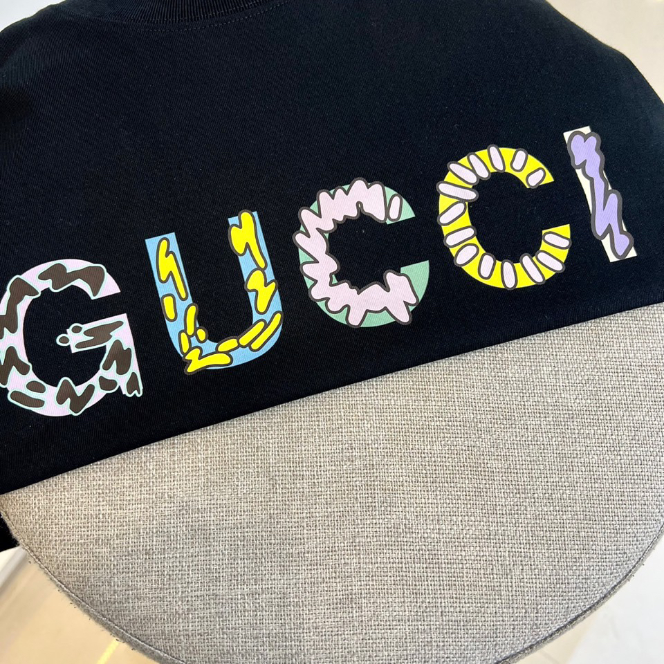 Gucci clothing-35