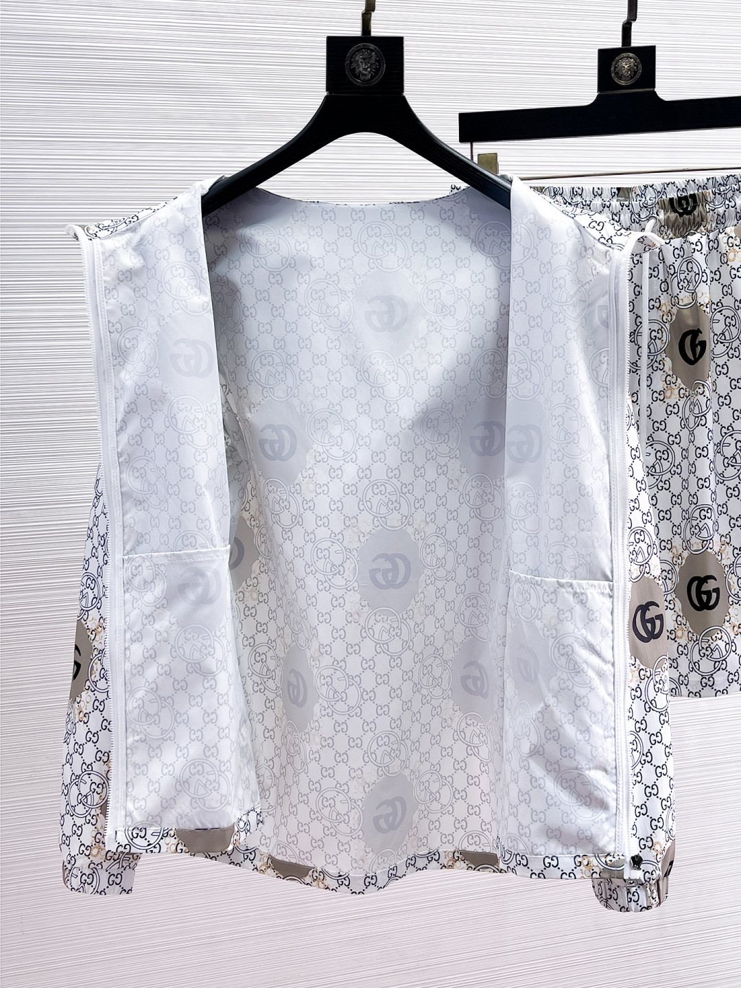 Gucci Clothing-353