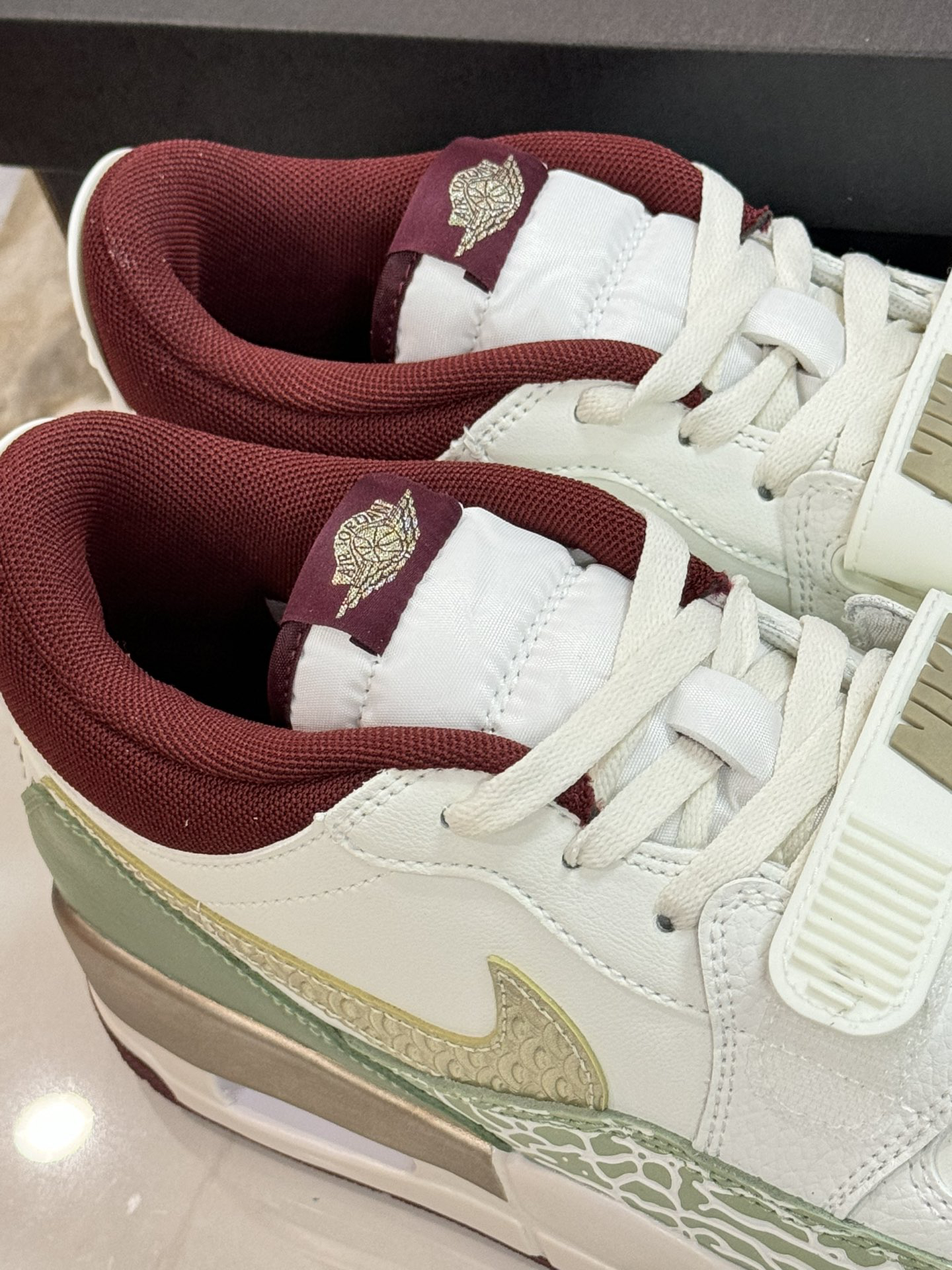 Nike Sneakers-255