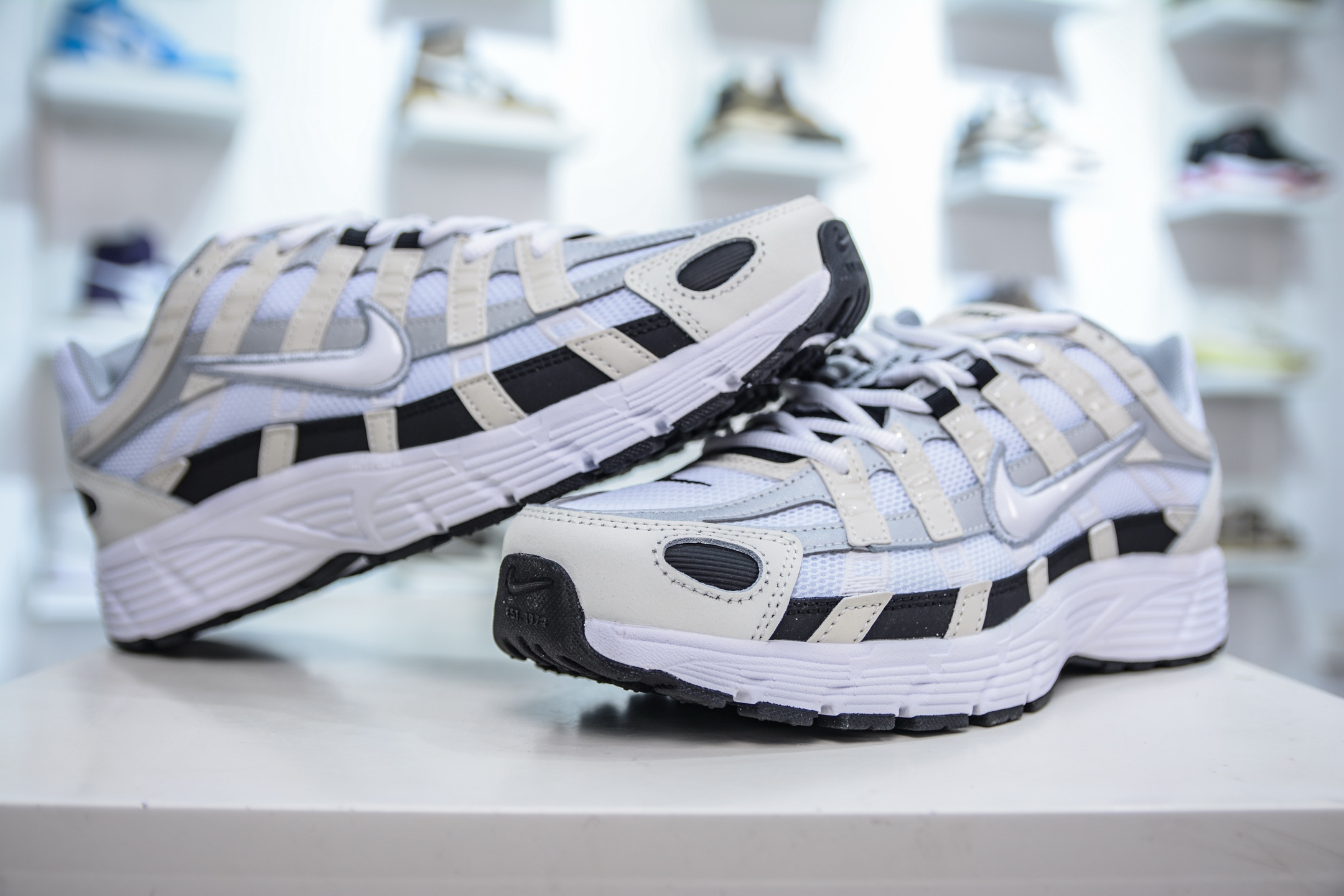 Nike Sneakers-346