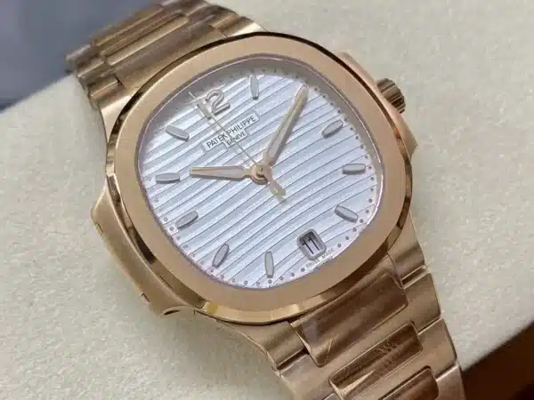Nautilus 7118/1R-001 Ladies Automatic 35.2 mm,Rose gold