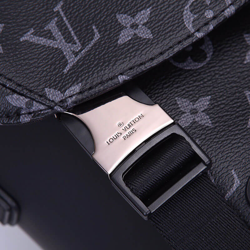 Louis Vuitton Messenger MM Voyager