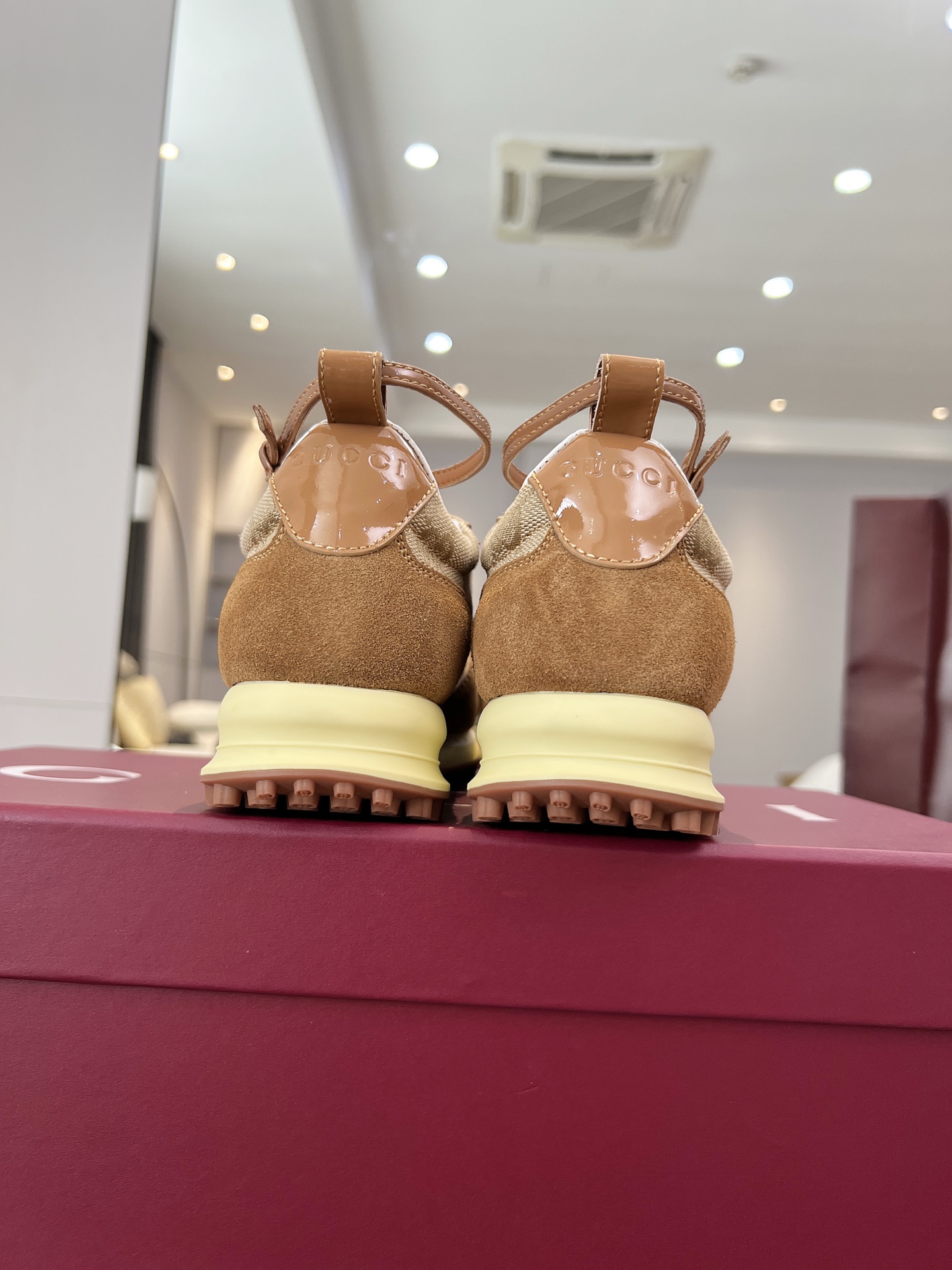 Gucci Sneakers-222