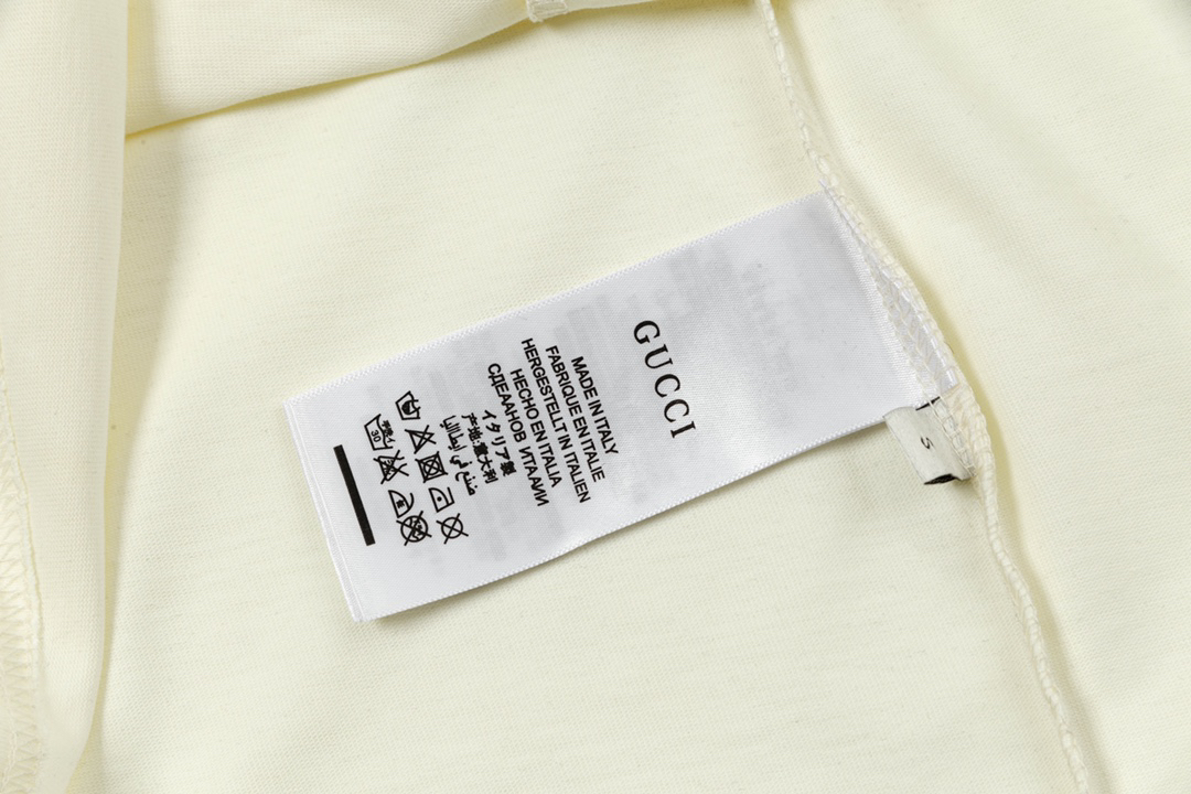 Gucci clothing-67