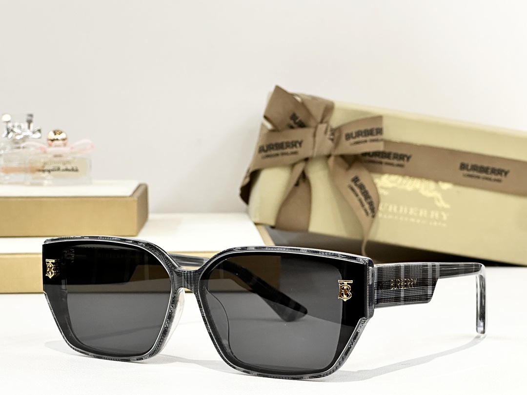 Burberry glasses-47