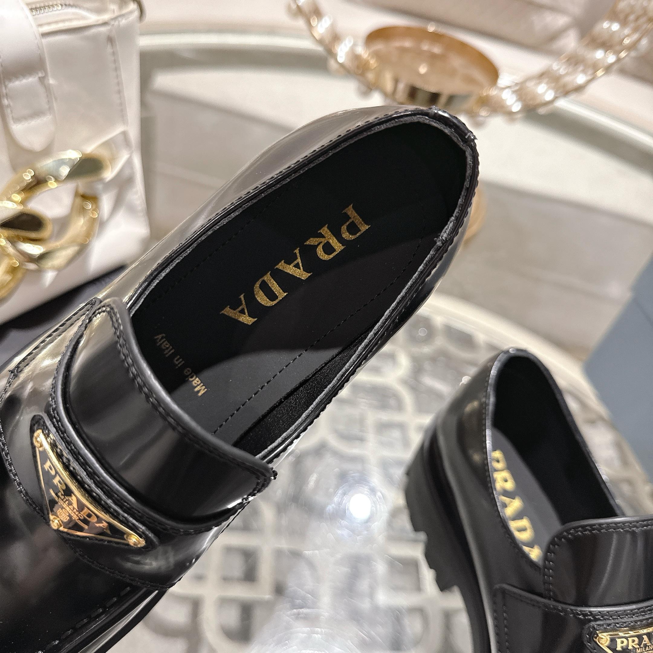 Prada women's leather shoes-13