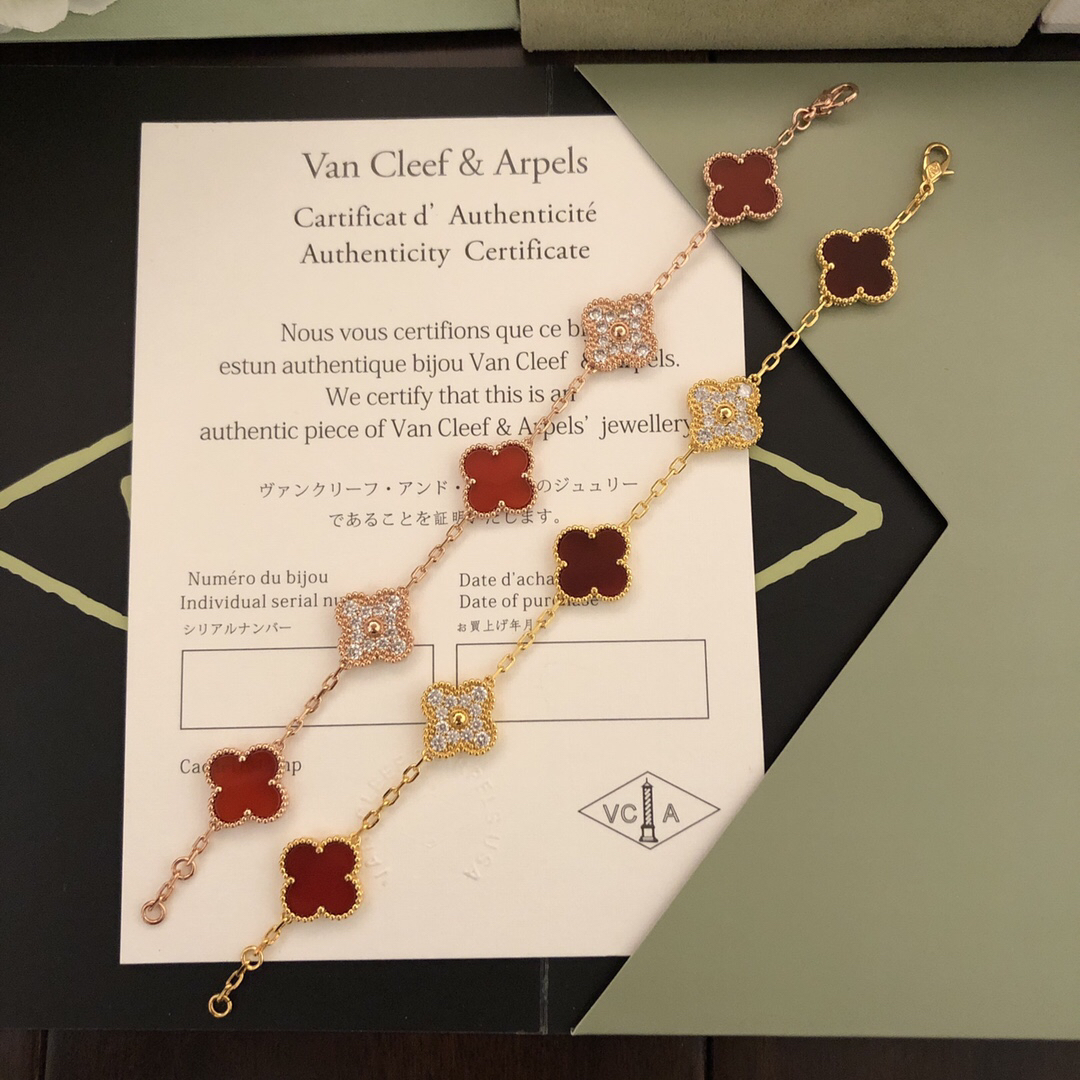 Van Cleef & Arpels Bracelet-34