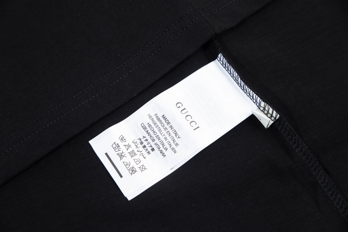 Gucci clothing-68