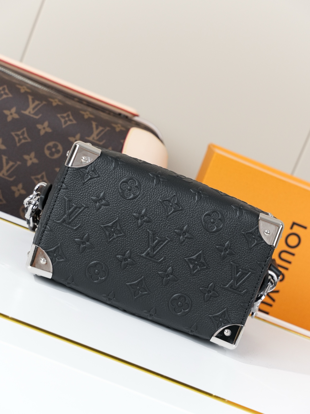 Louis Vuitton bag-196