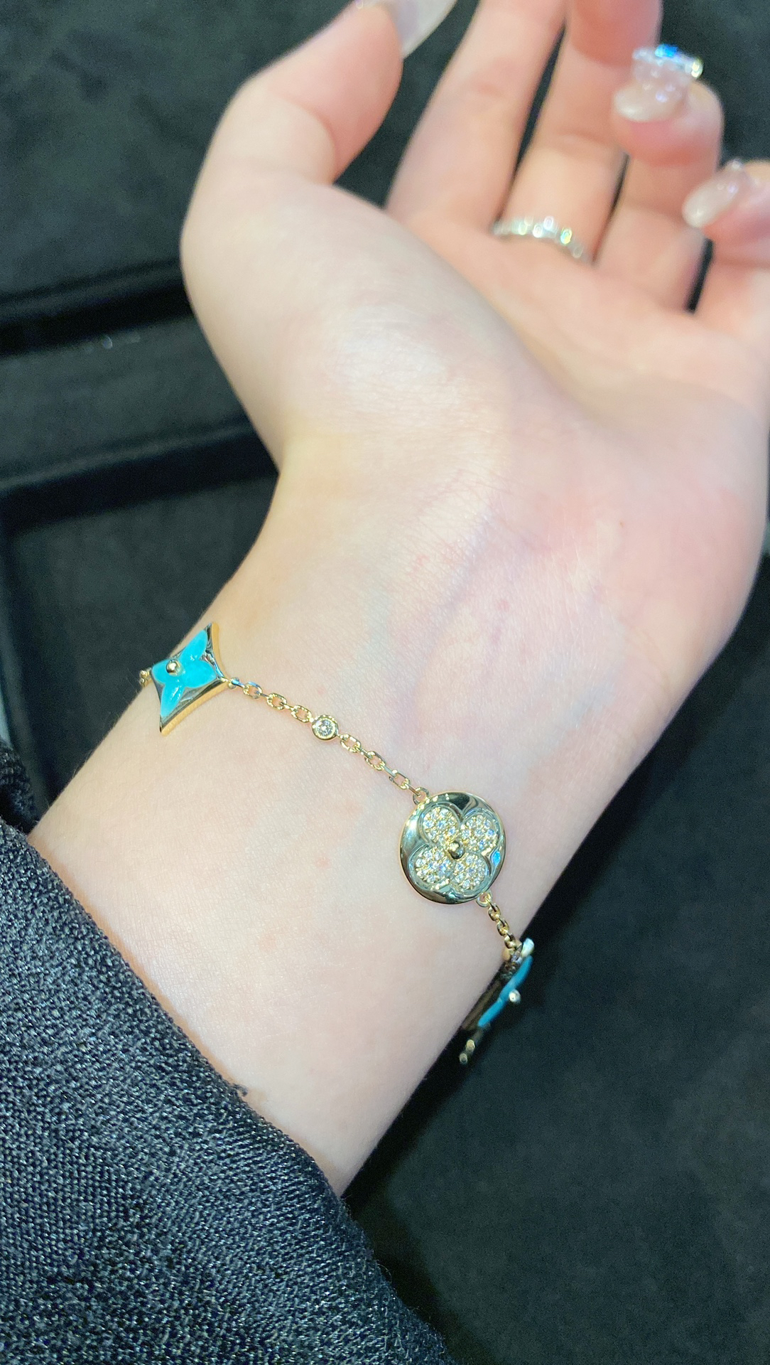 LV Bracelet-2