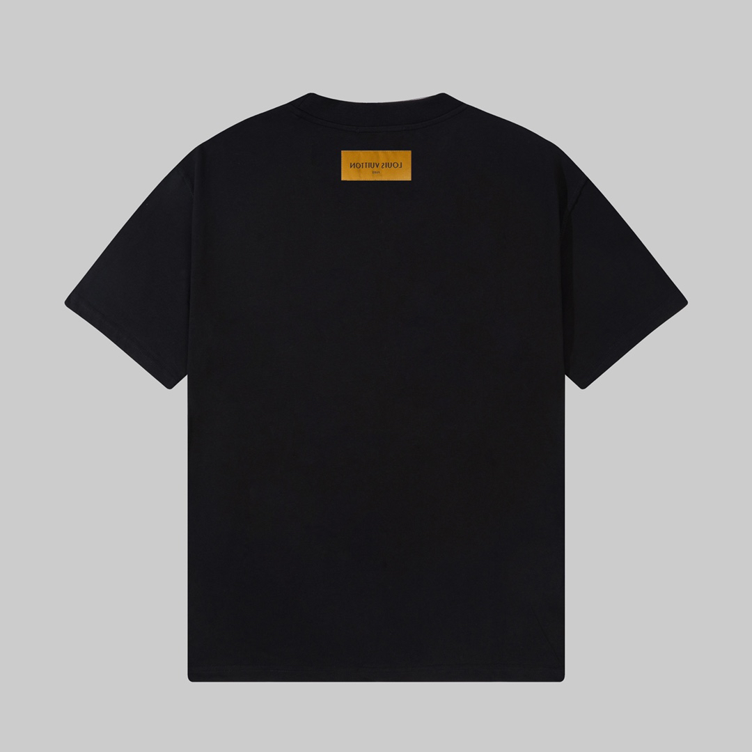 LV clothing-143