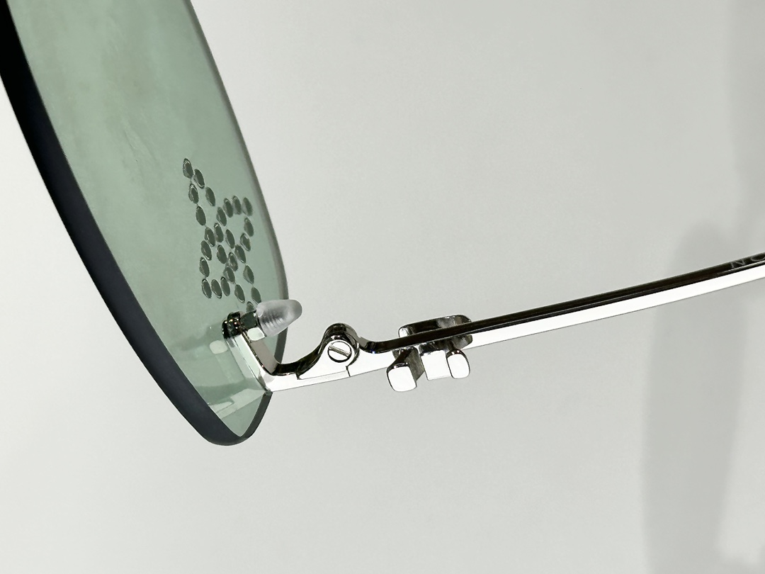 LV glasses-10
