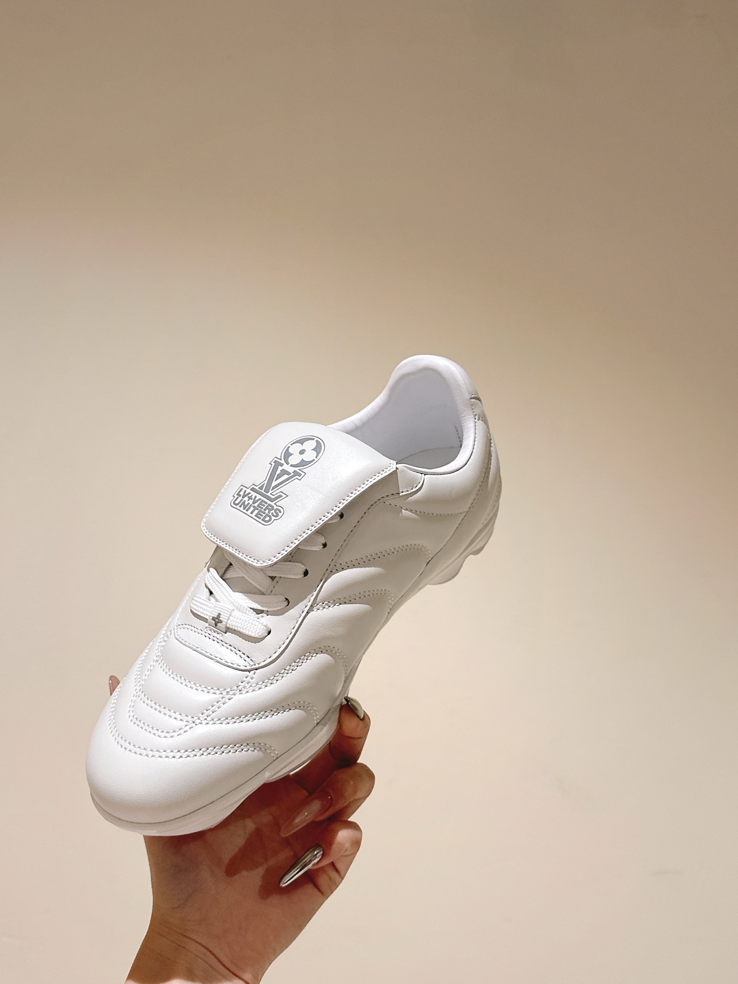 Lv Sneakers-238
