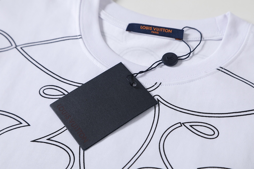 LV clothing-12