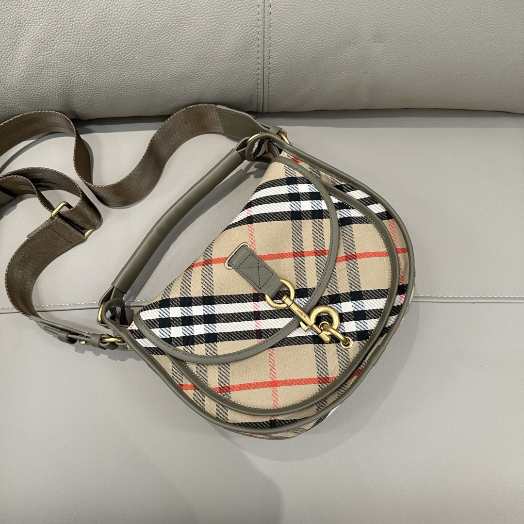 Burberry bag-2