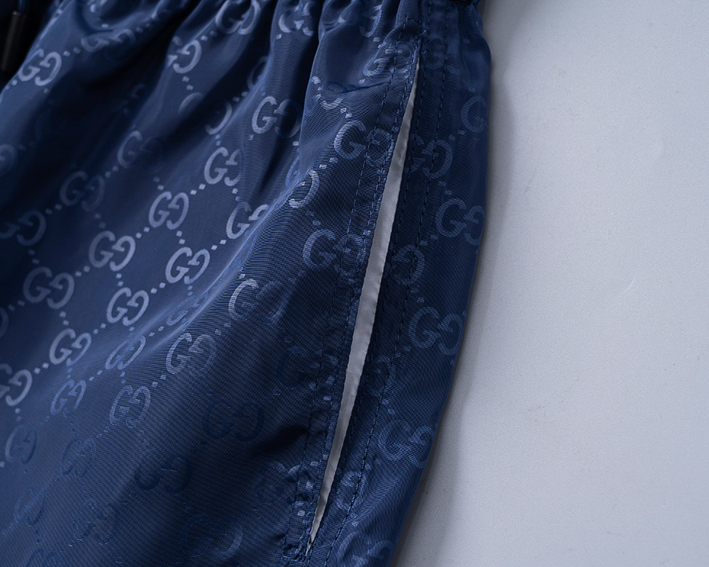 Gucci clothing-103