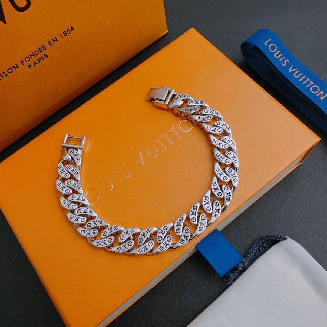 LV Bracelet-24