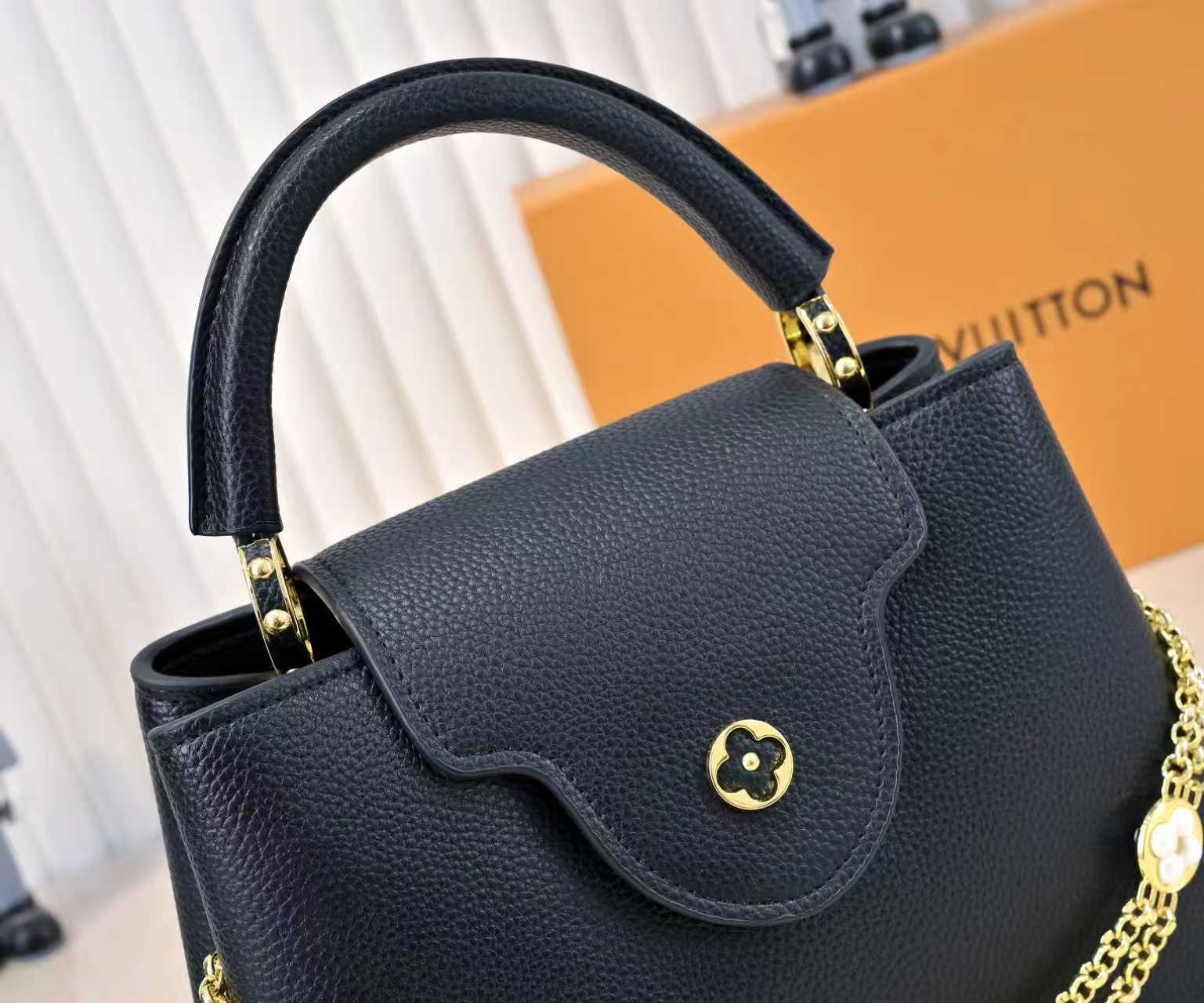 Louis Vuitton bag-140