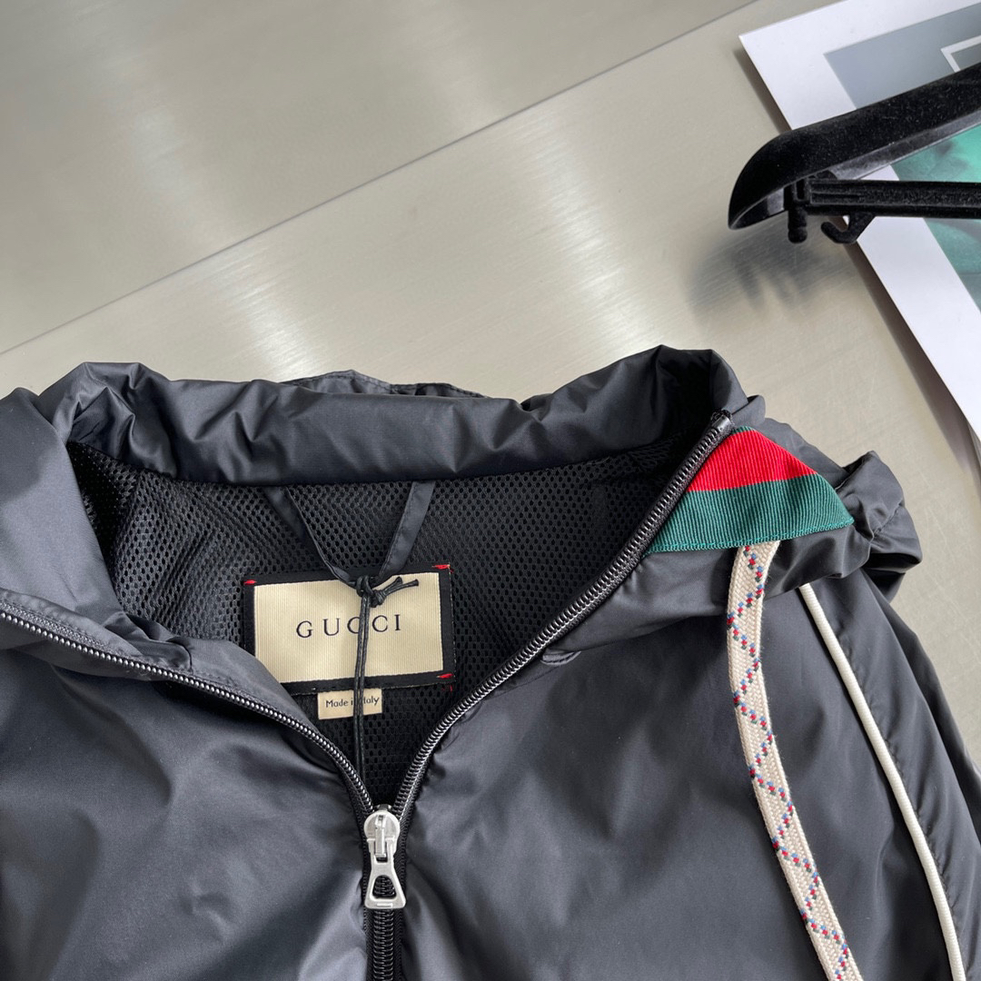 Gucci clothing-236