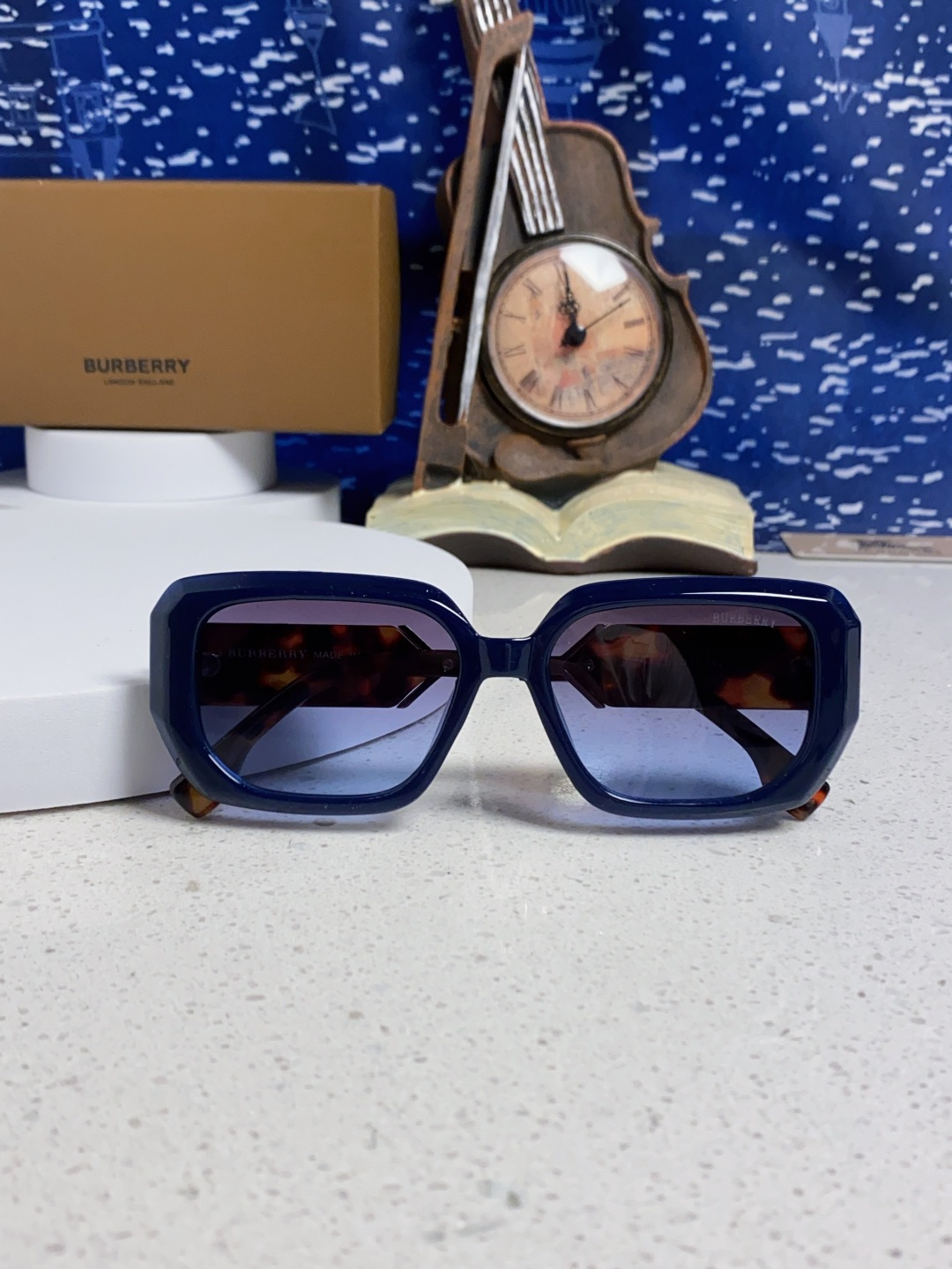 Burberry glasses-1