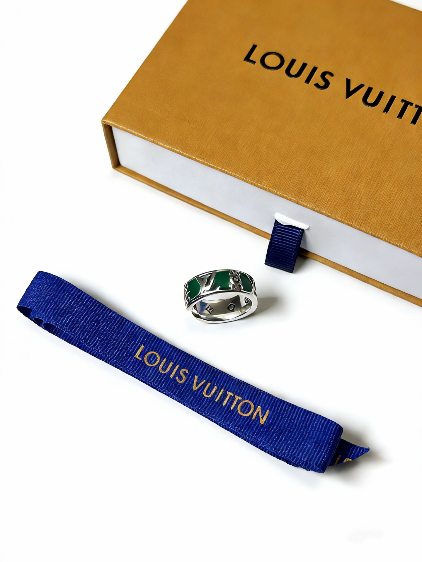 LV ring-70