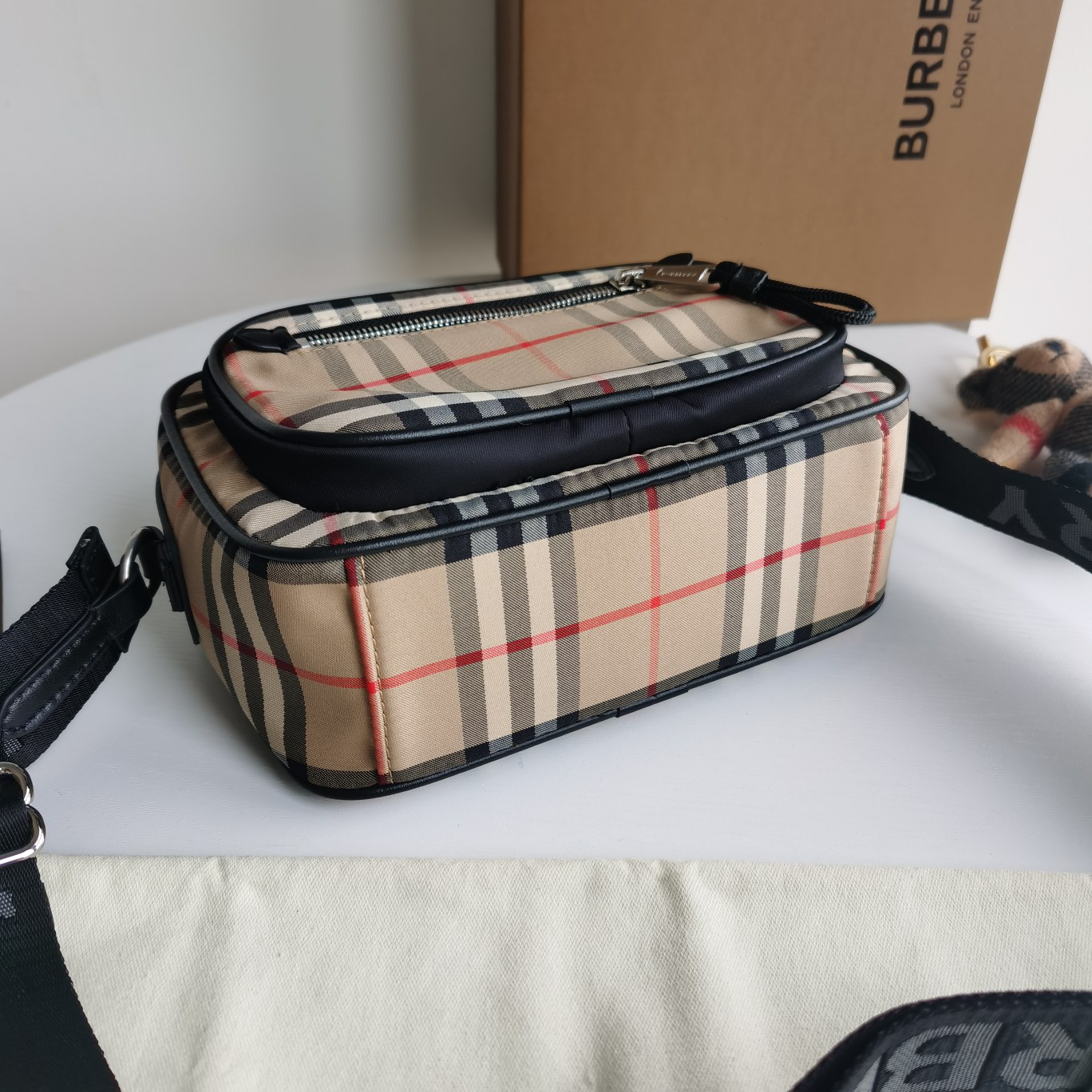 Burberry bag-102