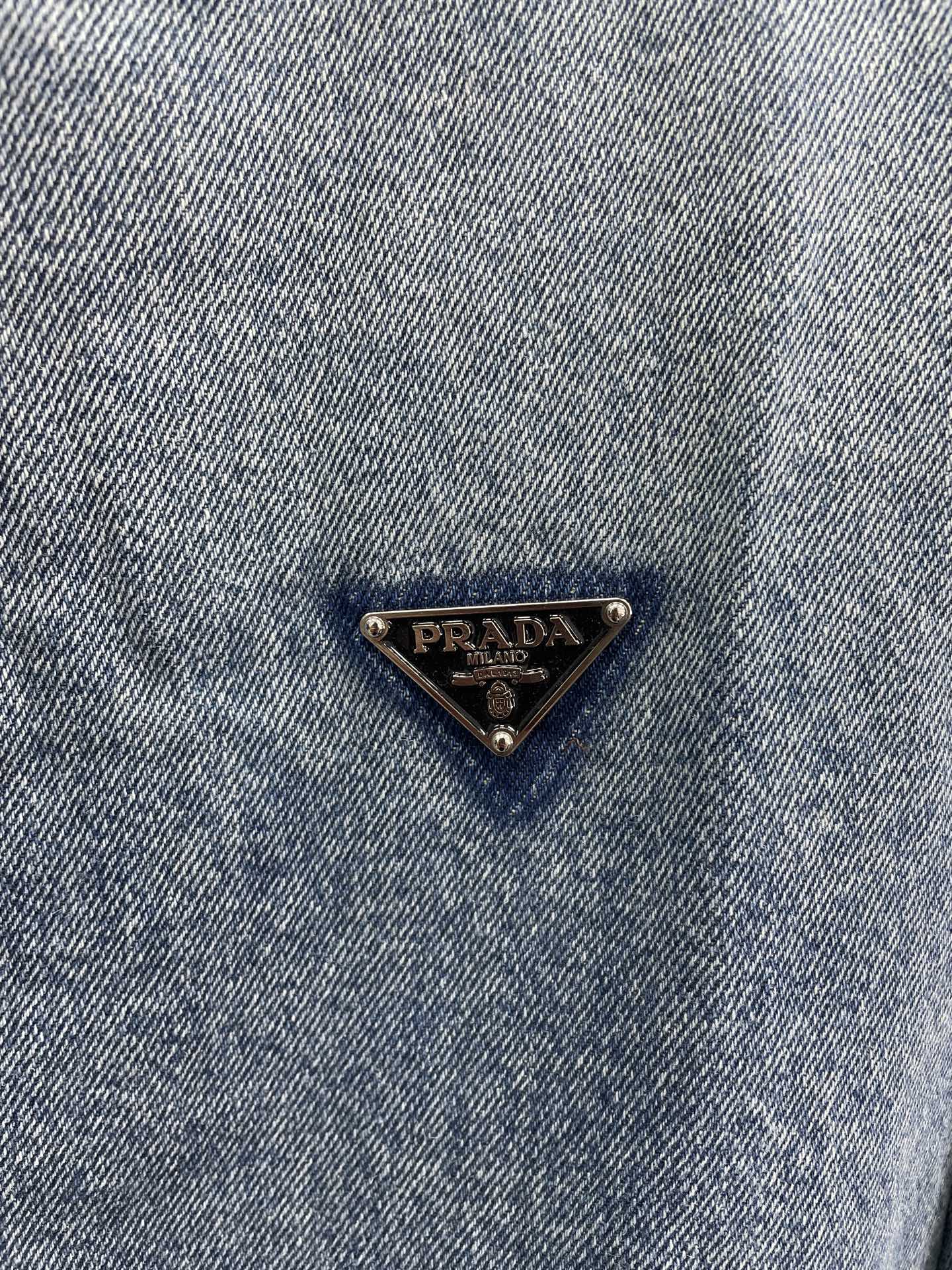 Prada Clothing-394