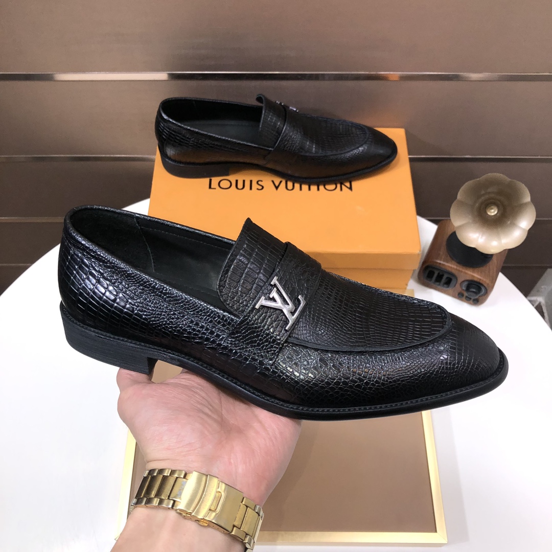 LV men's leather shoes-13
