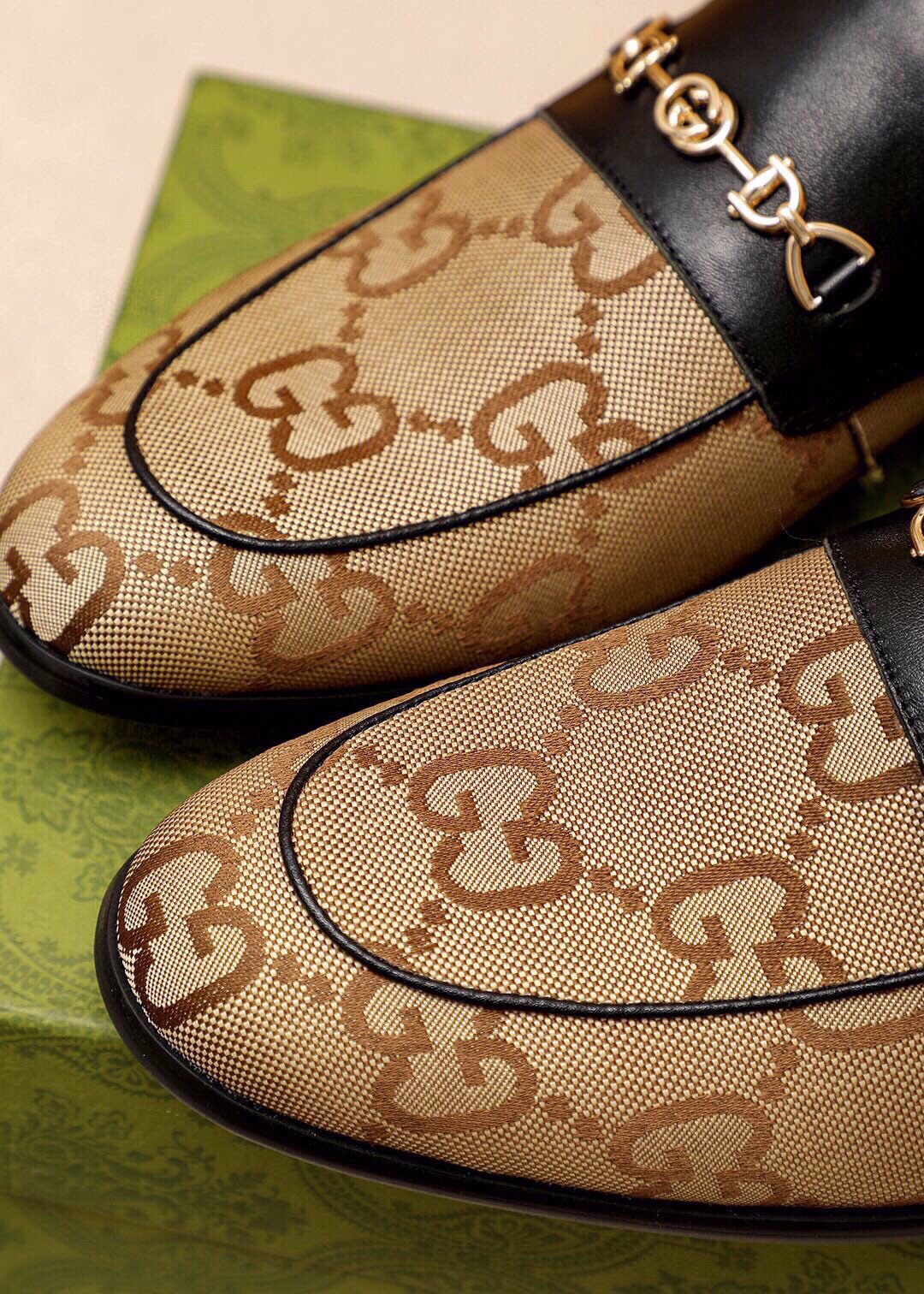 Gucci men's leather shoes-117