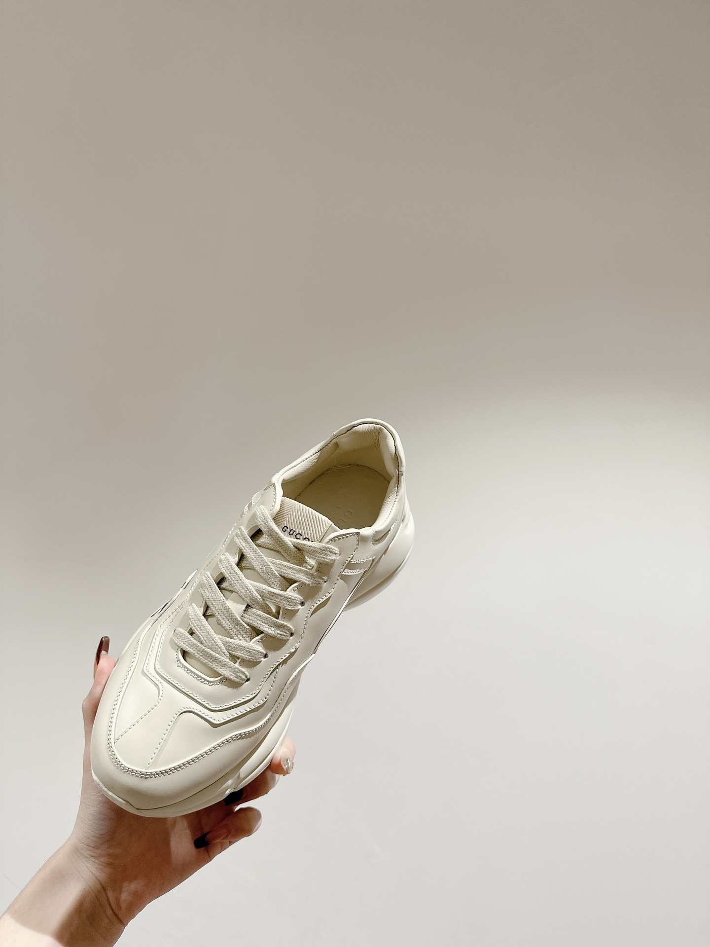 Gucci Sneakers-213