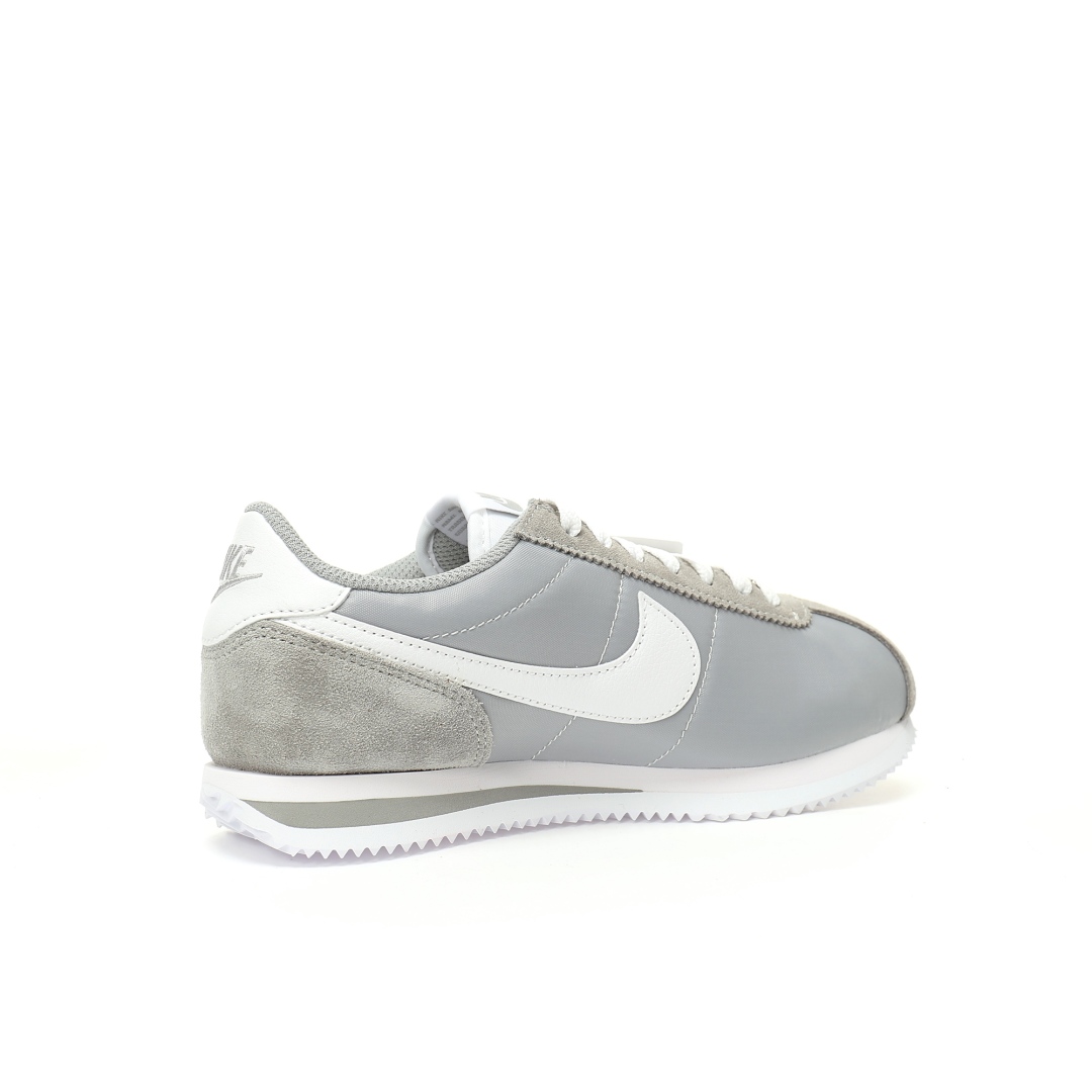 Nike Sneakers-345