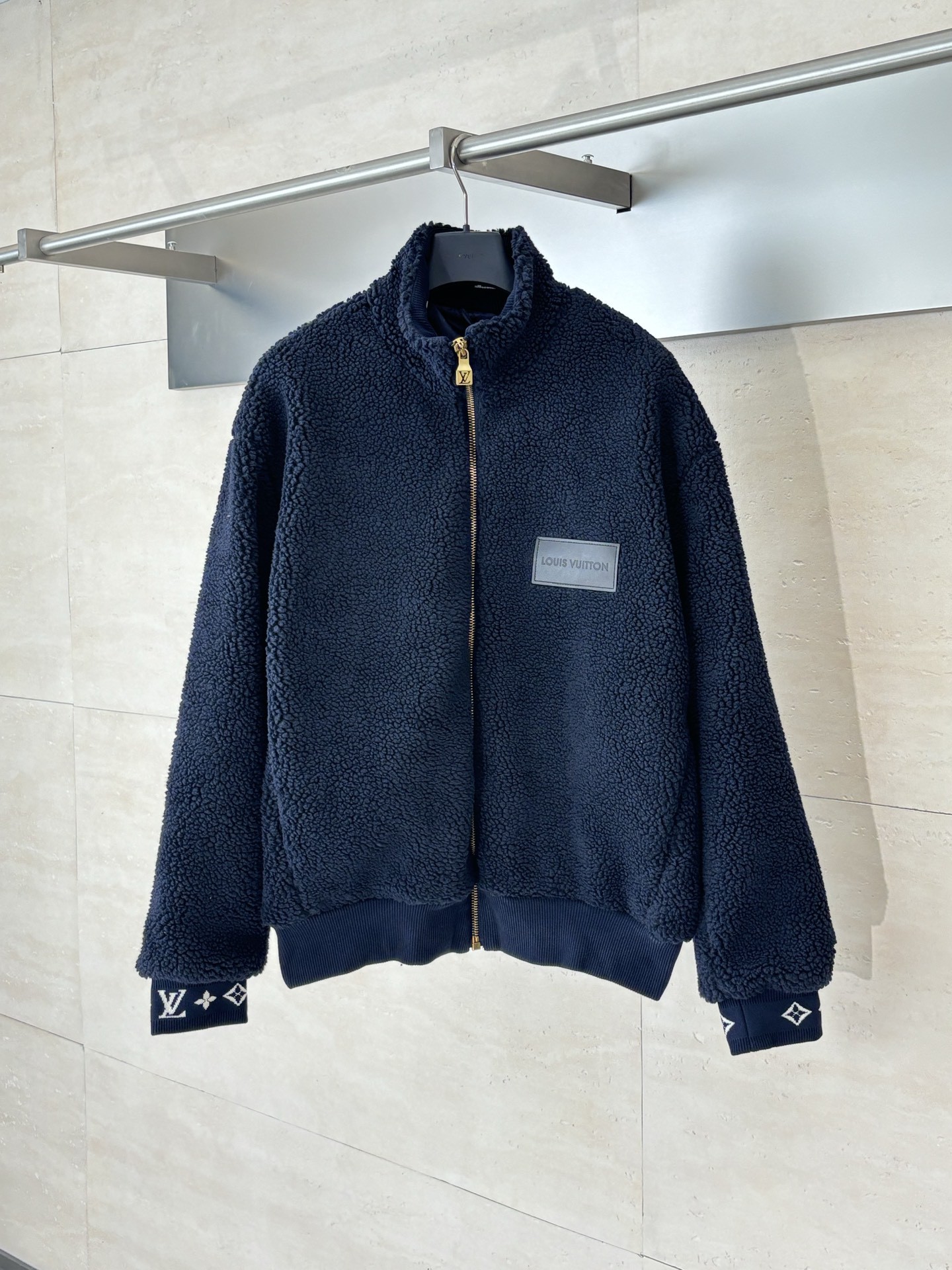 LV Clothing-298
