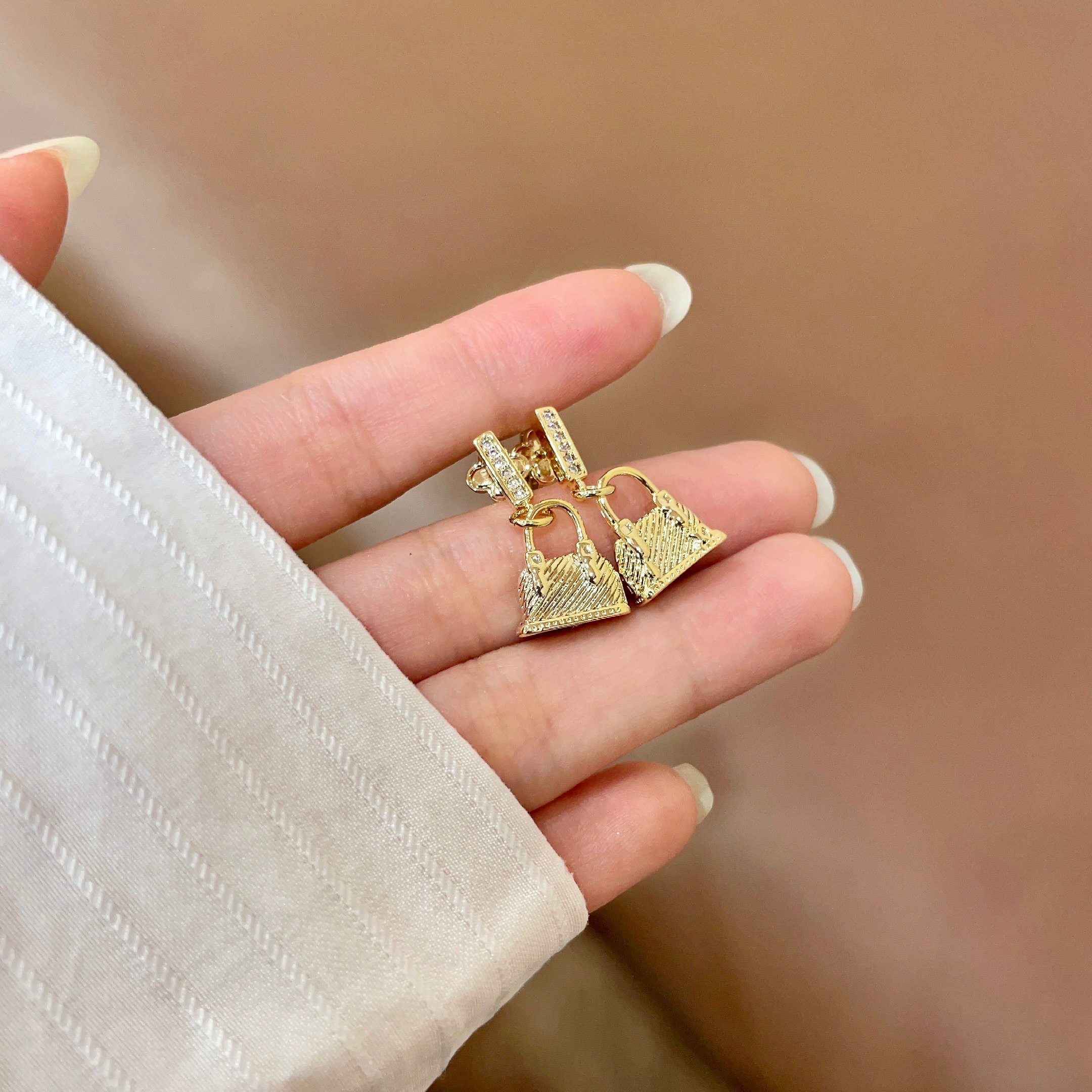 LV earrings-90