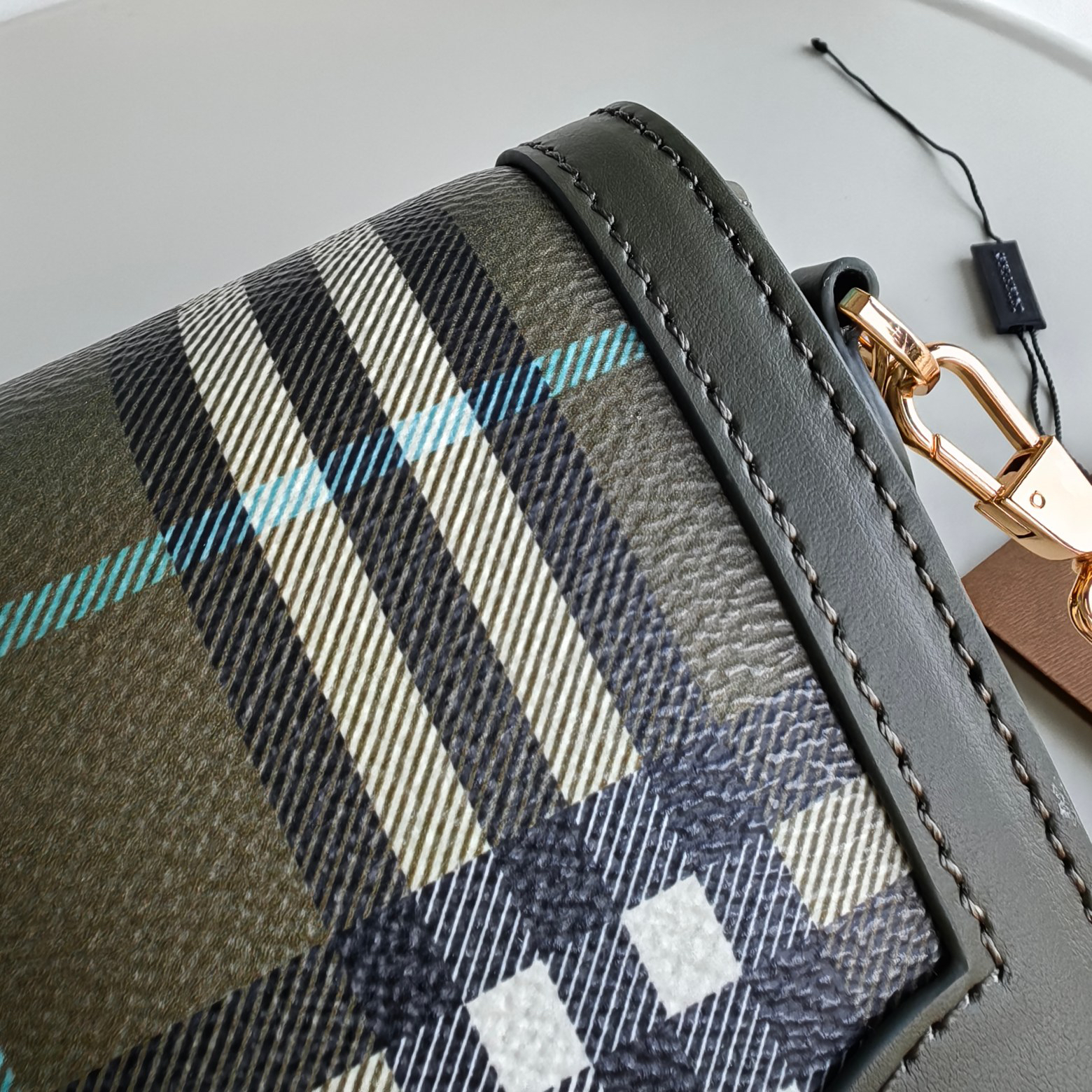 Burberry bag-107