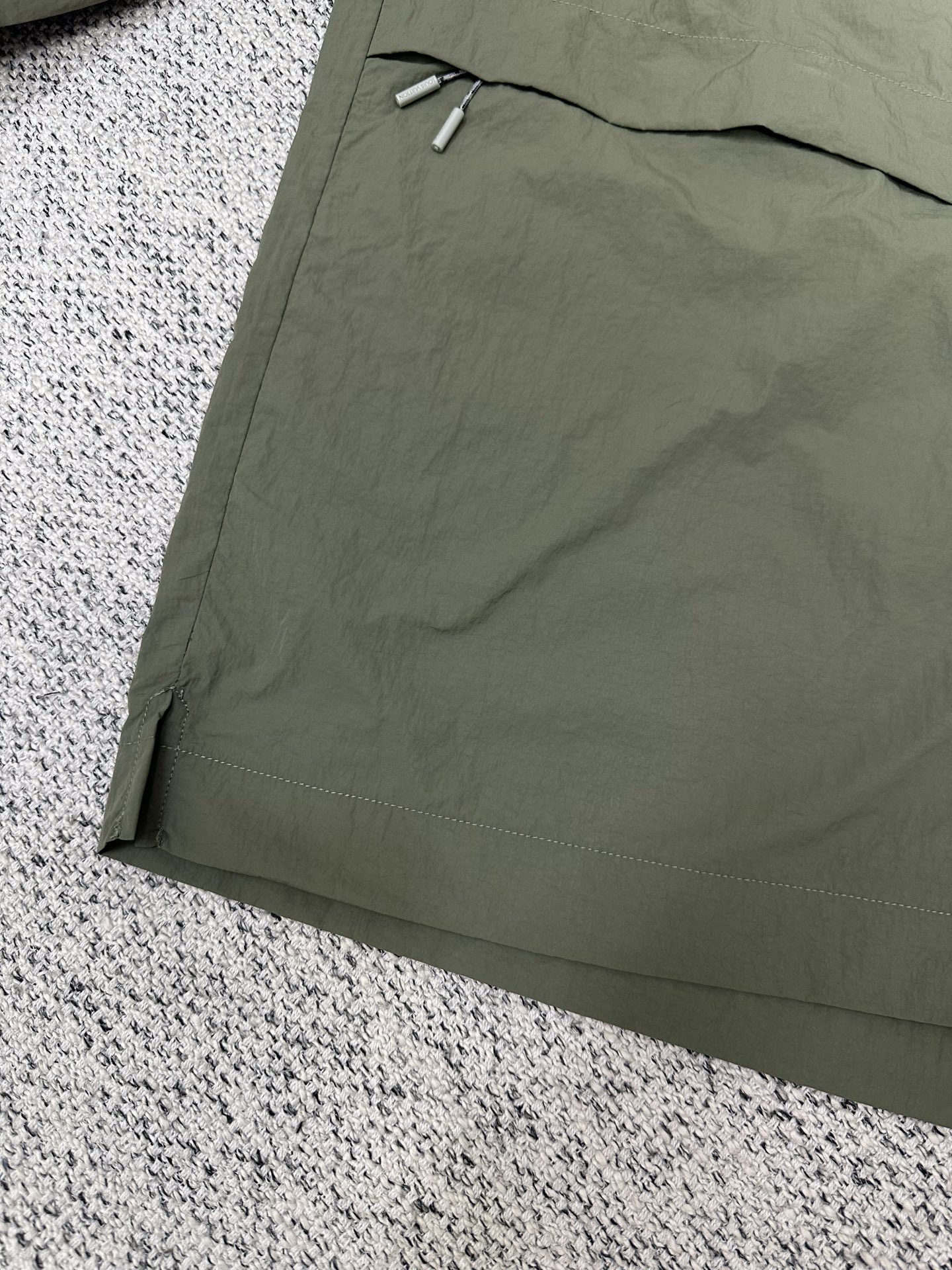 LV Clothing-336