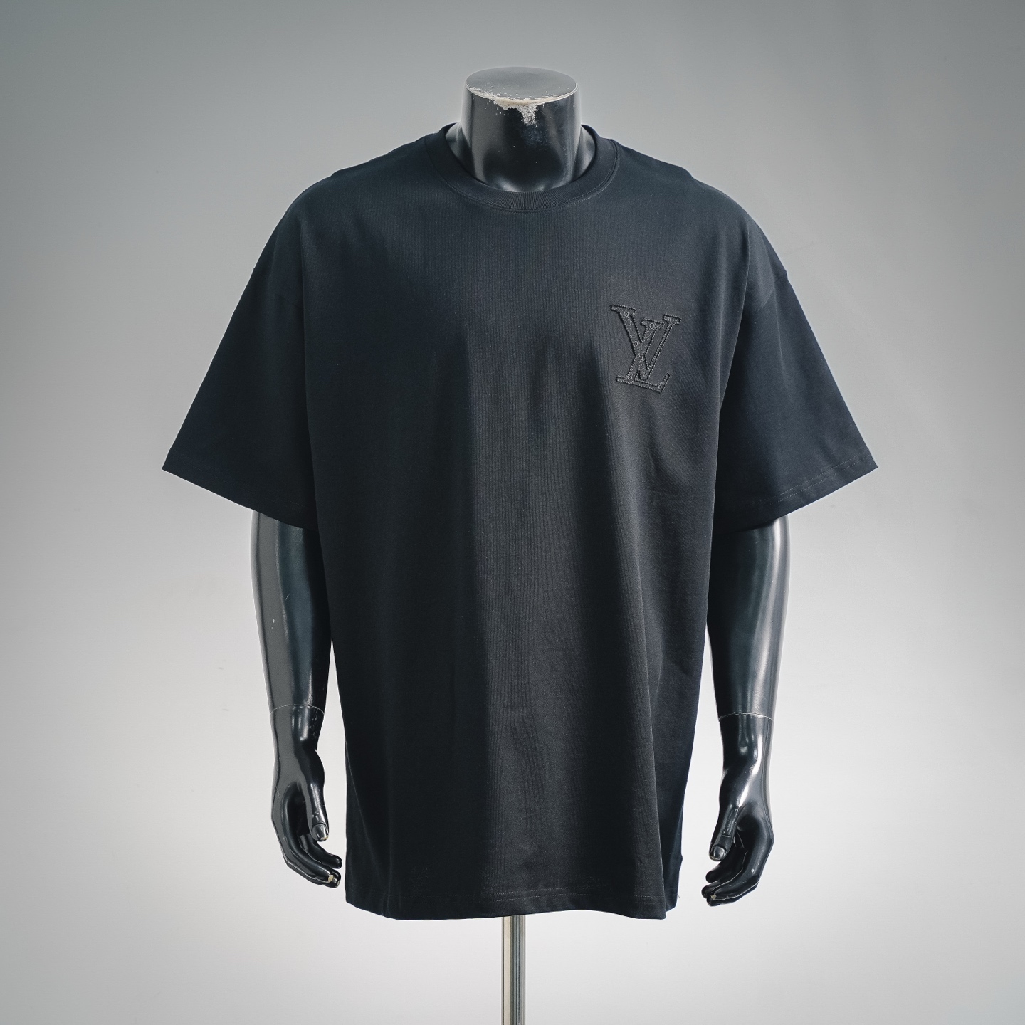 LV Clothing-327