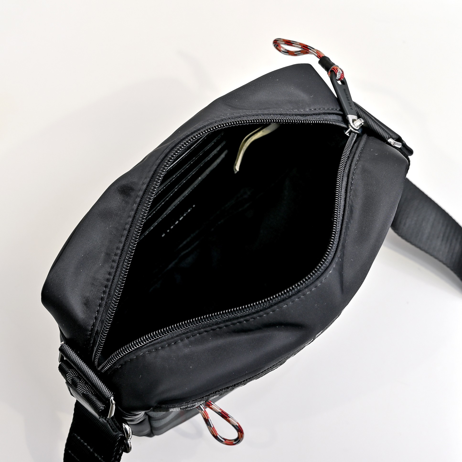 Burberry bag-15
