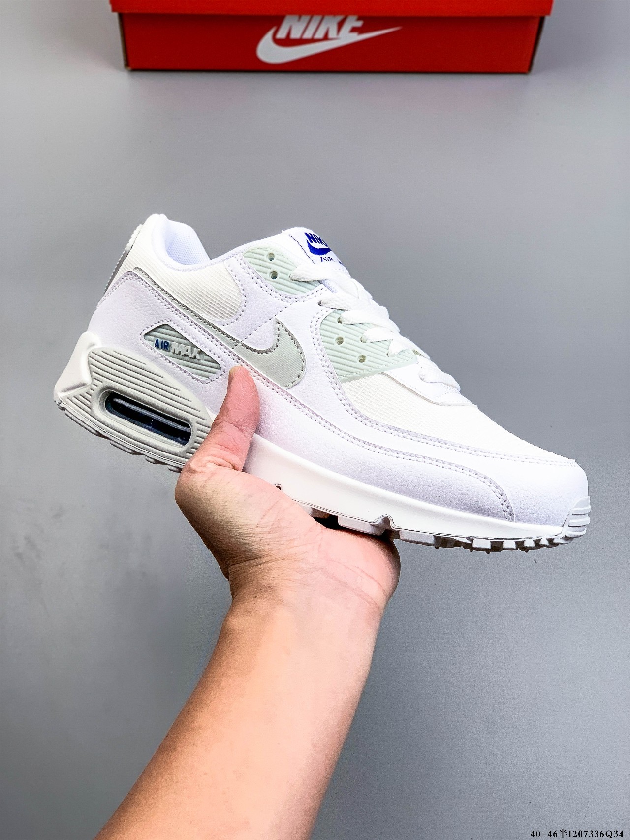 Nike Sneakers-299