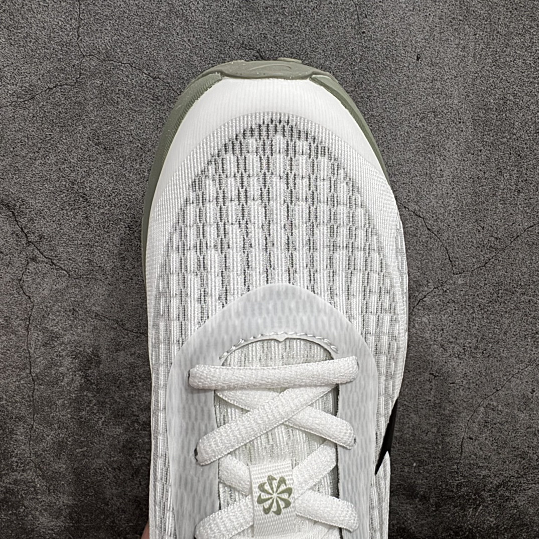 Nike Sneakers-66