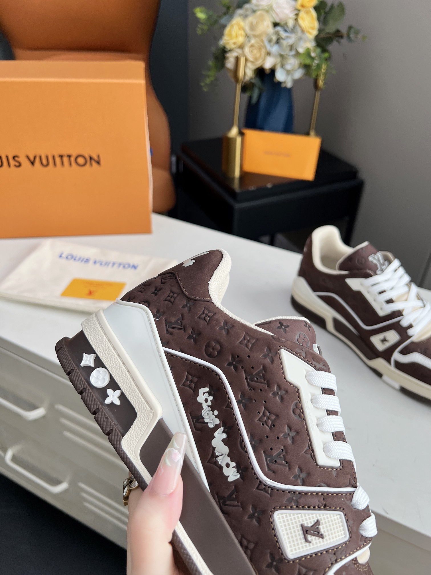 Lv Sneakers-57