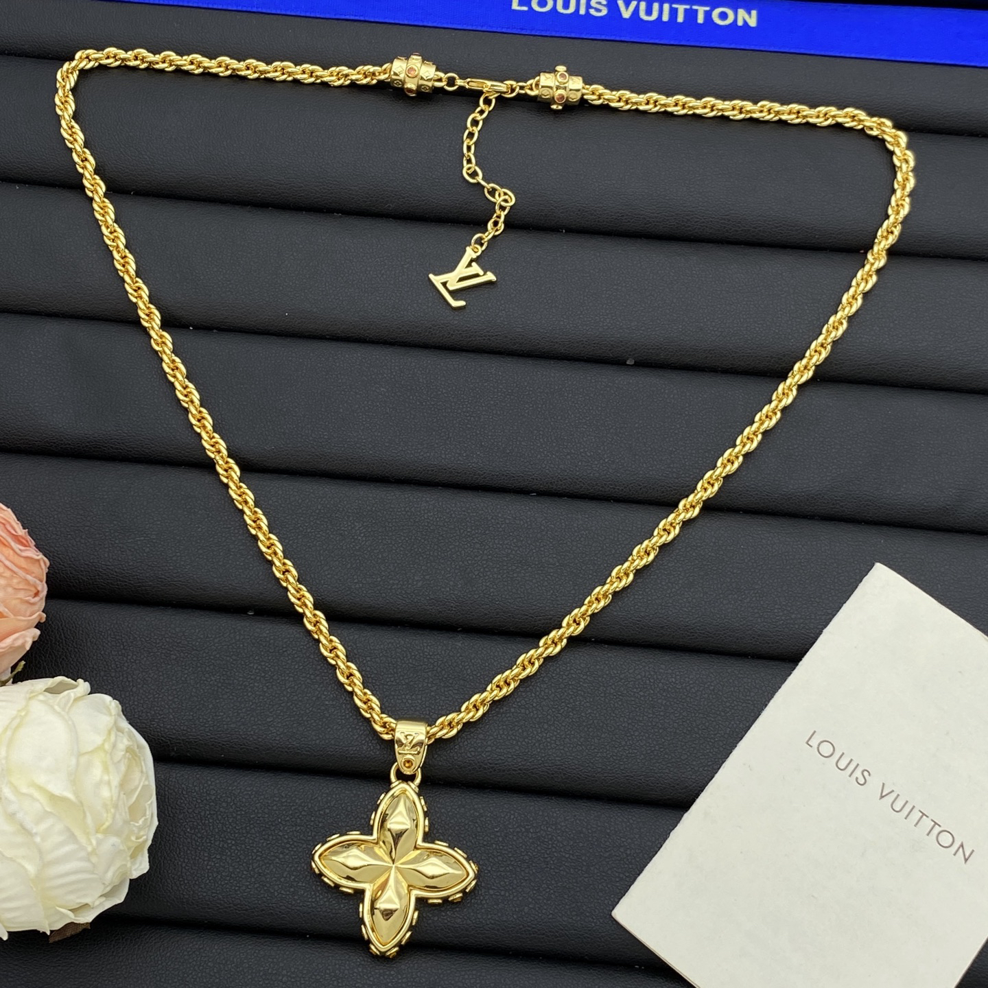 LV necklace-72