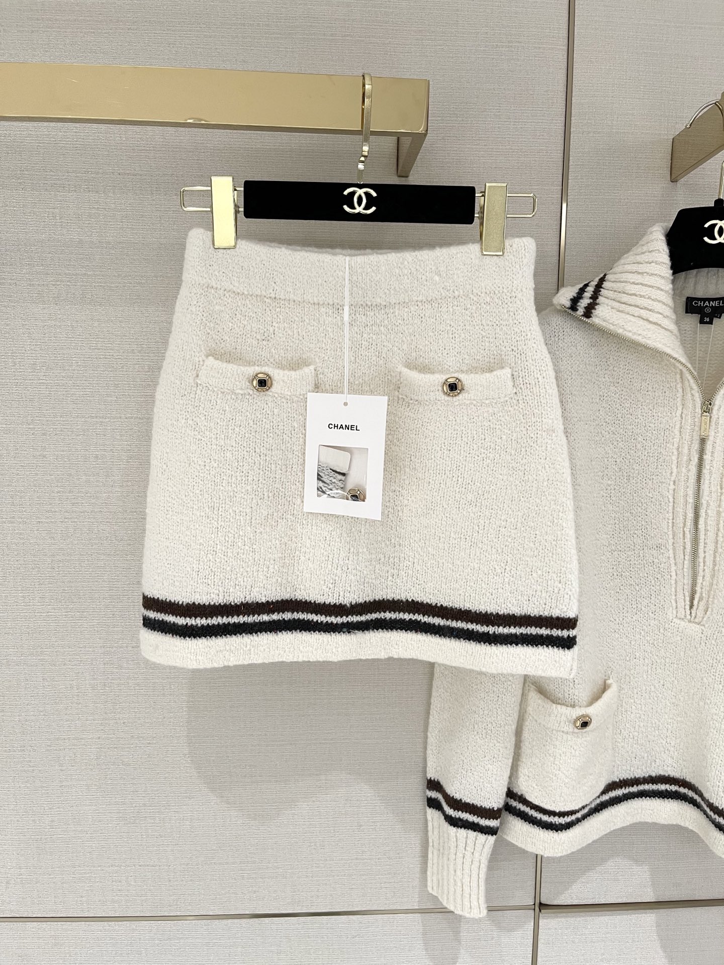 Chanel clothing-179