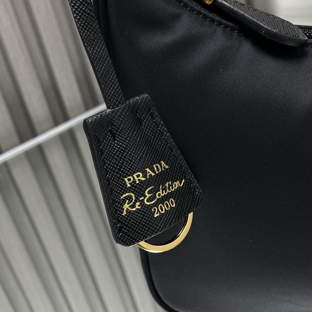 Prada bag-251
