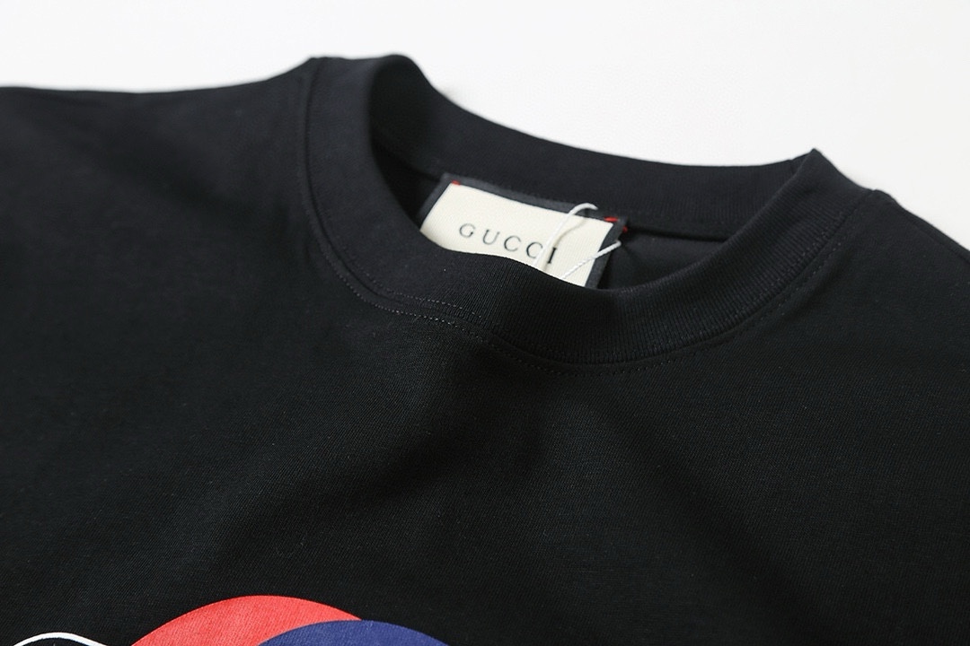 Gucci clothing-21
