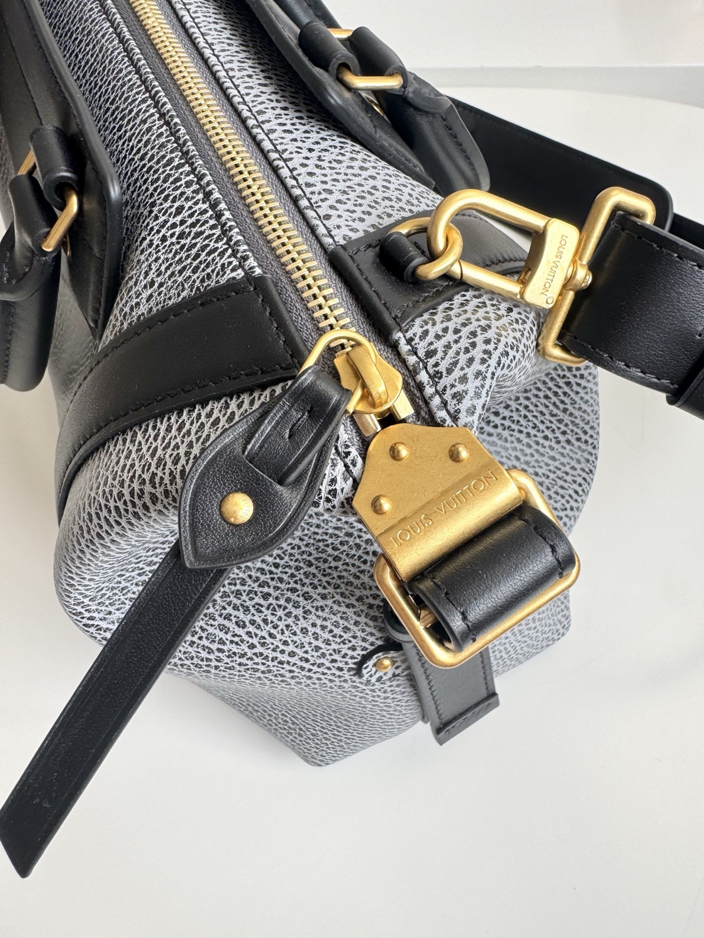 Louis Vuitton bag-23